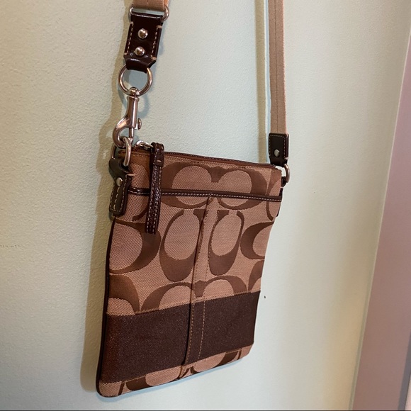 Coach Signature Crossbody Bag - Picture 3 of 7